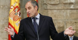 CAMPS ANUNCIA SU DIMISIÓN COMO "SACRIFICIO PERSONAL" Y DICE QUE ES INOCENTE